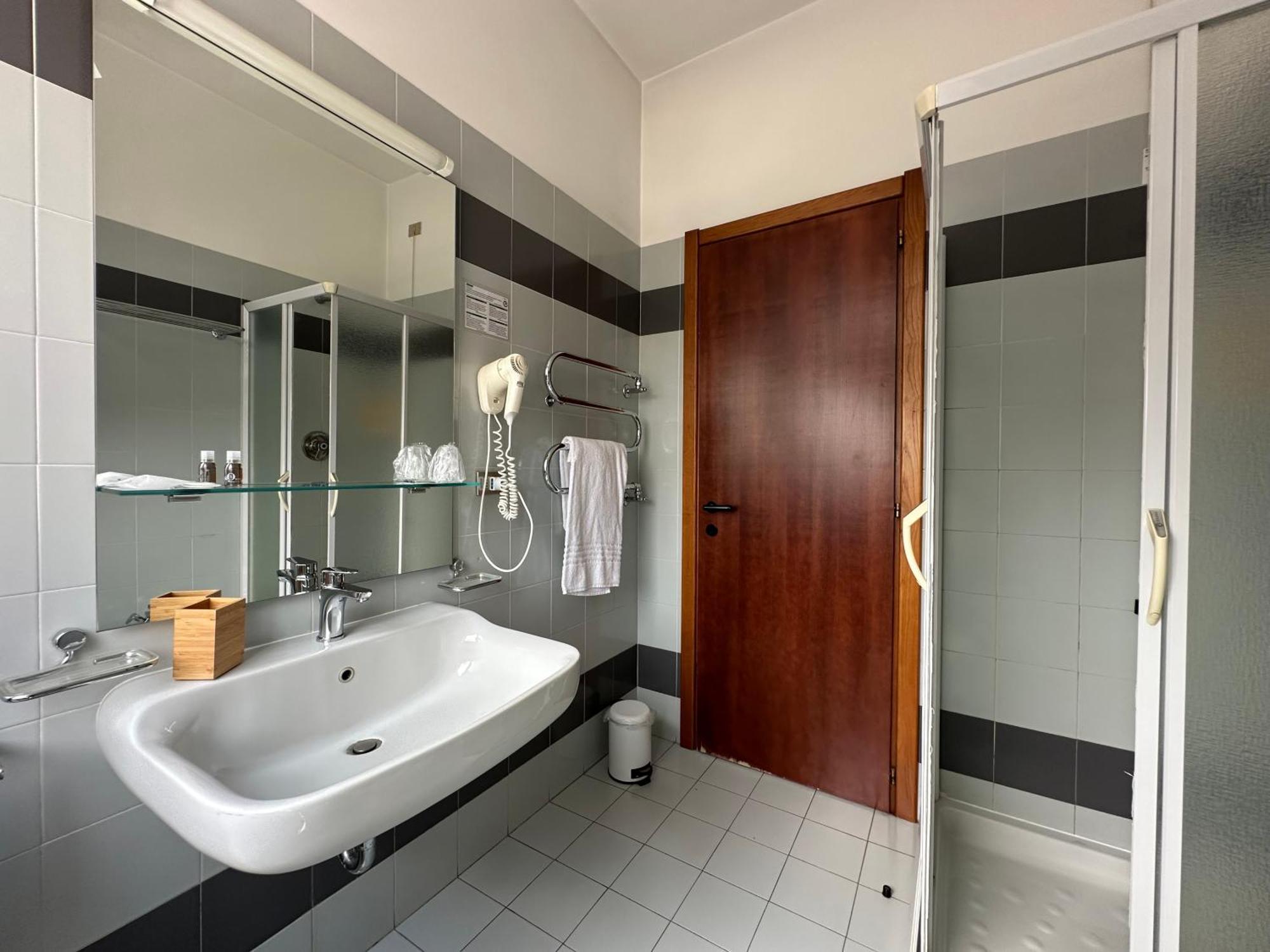Hotel Griselda Saluzzo Buitenkant foto